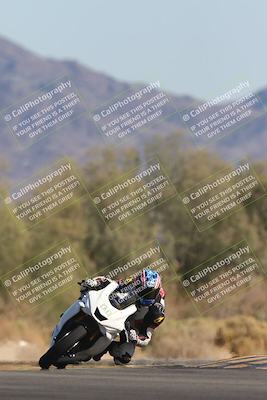 media/Oct-30-2025-Racers Edge (Thu) [[dabbdaf680]]/2-A Group/Session 5 (Turn 7)/